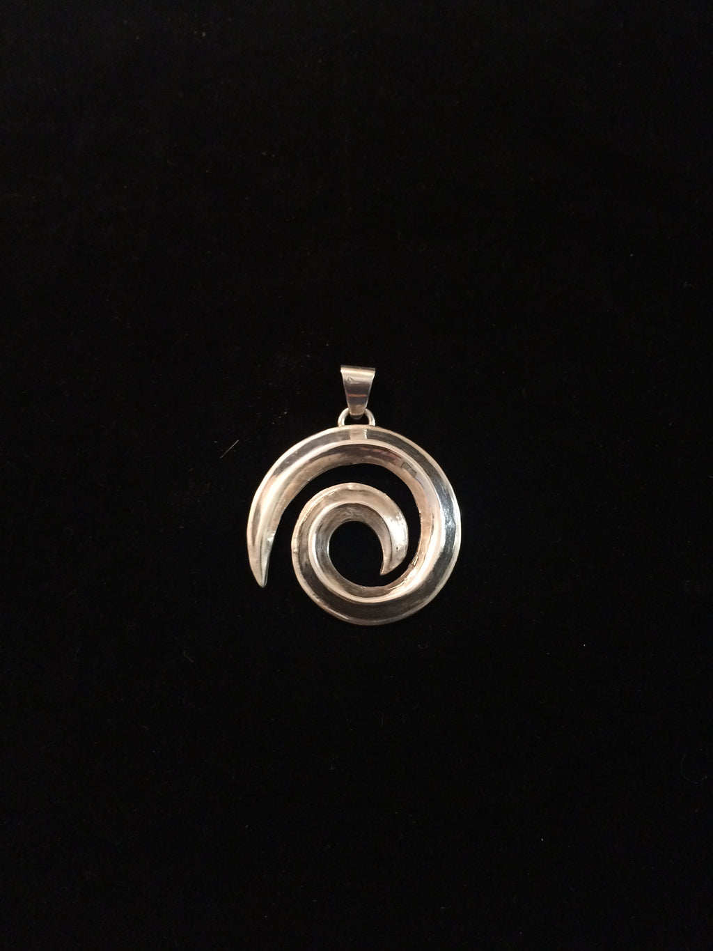 Silver Swirl Pendant